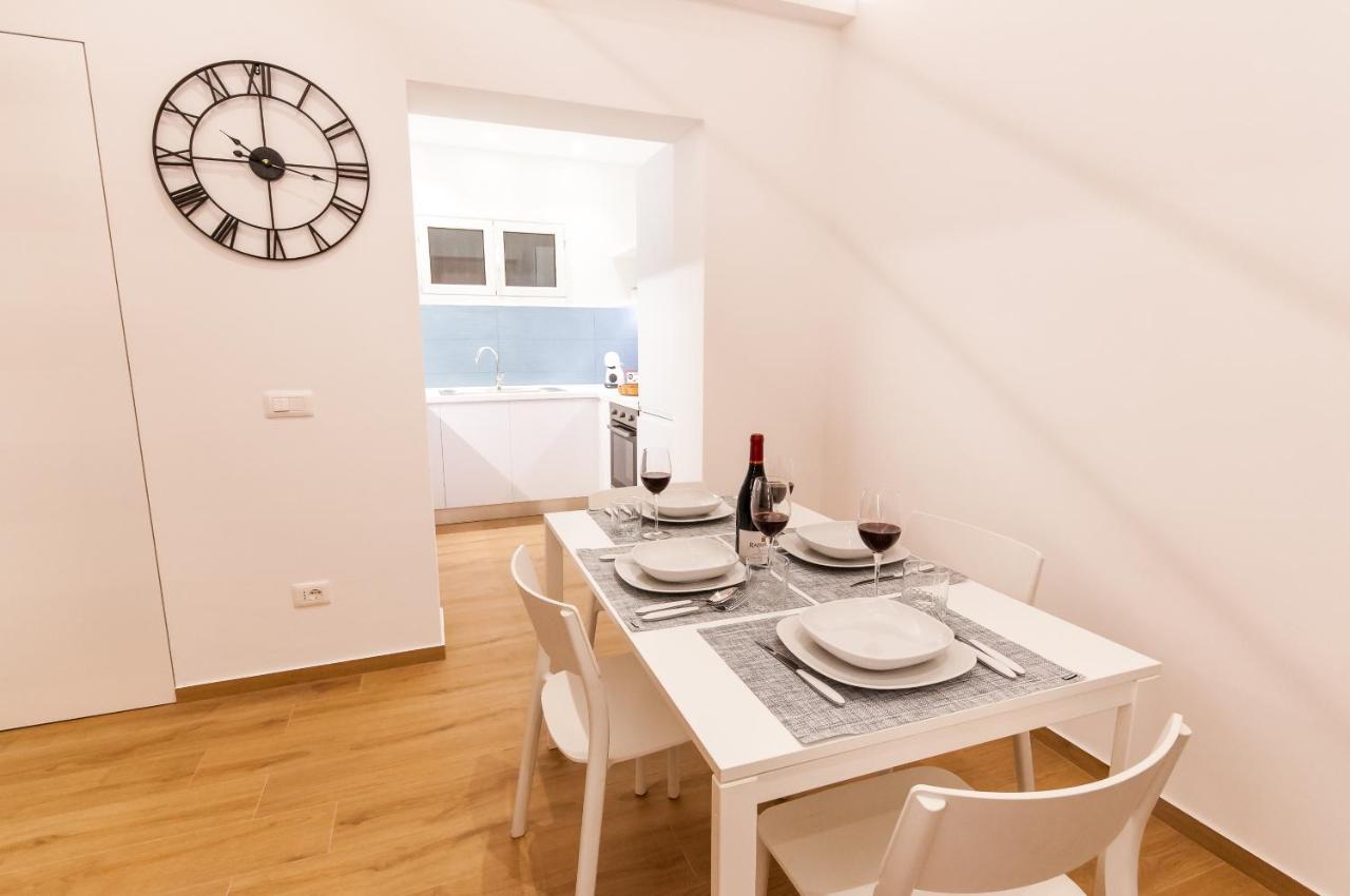White Home كاستيلاّماري ديل غو المظهر الخارجي الصورة