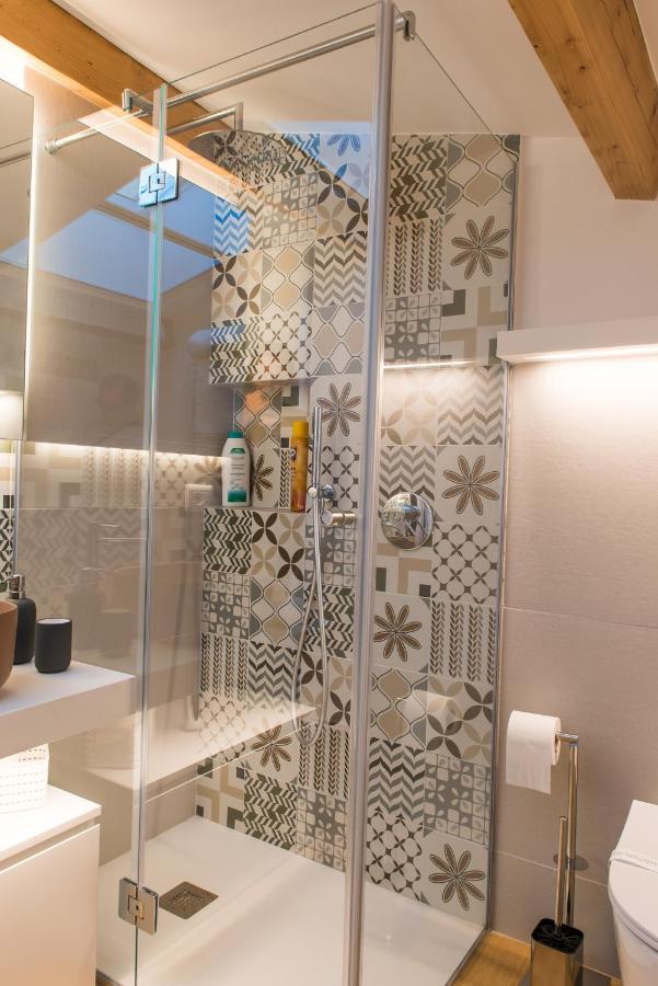 White Home كاستيلاّماري ديل غو المظهر الخارجي الصورة