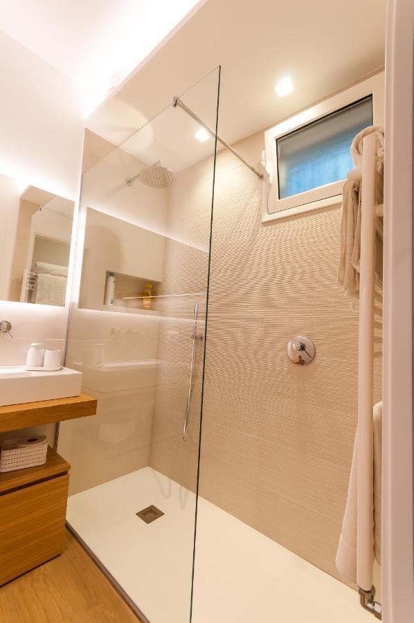 White Home كاستيلاّماري ديل غو المظهر الخارجي الصورة