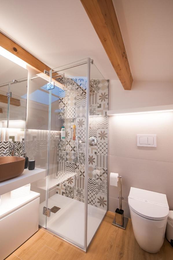 White Home كاستيلاّماري ديل غو المظهر الخارجي الصورة