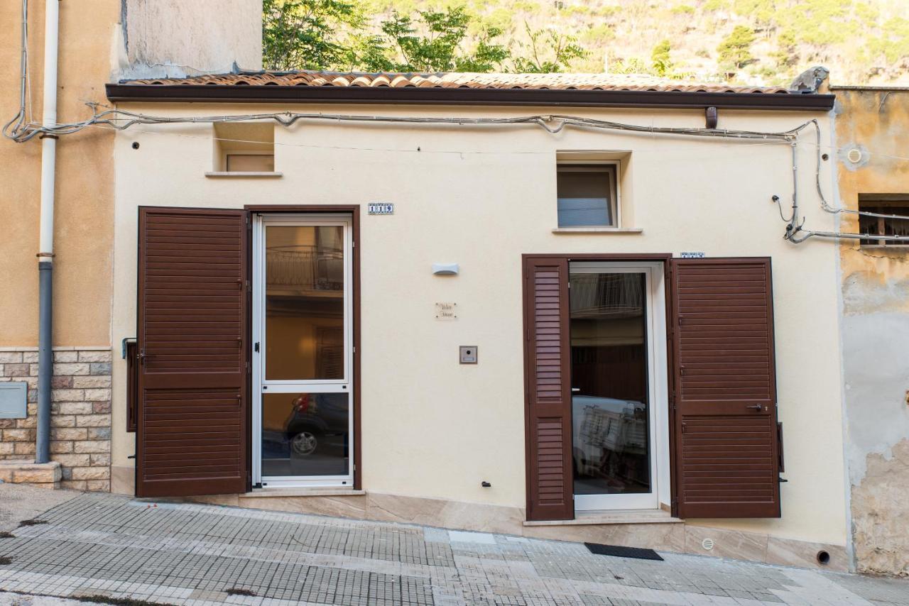White Home كاستيلاّماري ديل غو المظهر الخارجي الصورة